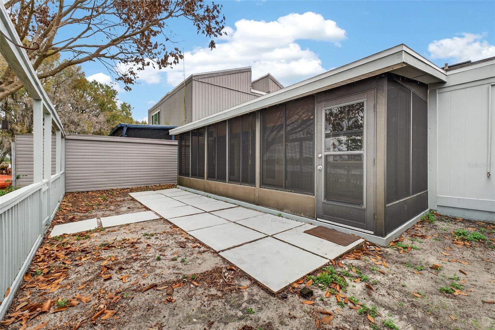 Image 38 of 49 For 1502 Buckeye Road Ne 4