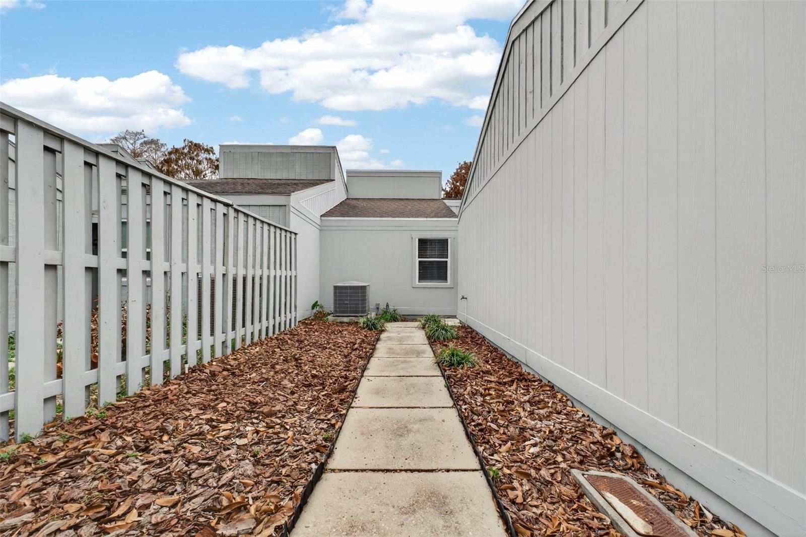 Image 48 of 49 For 1502 Buckeye Road Ne 4