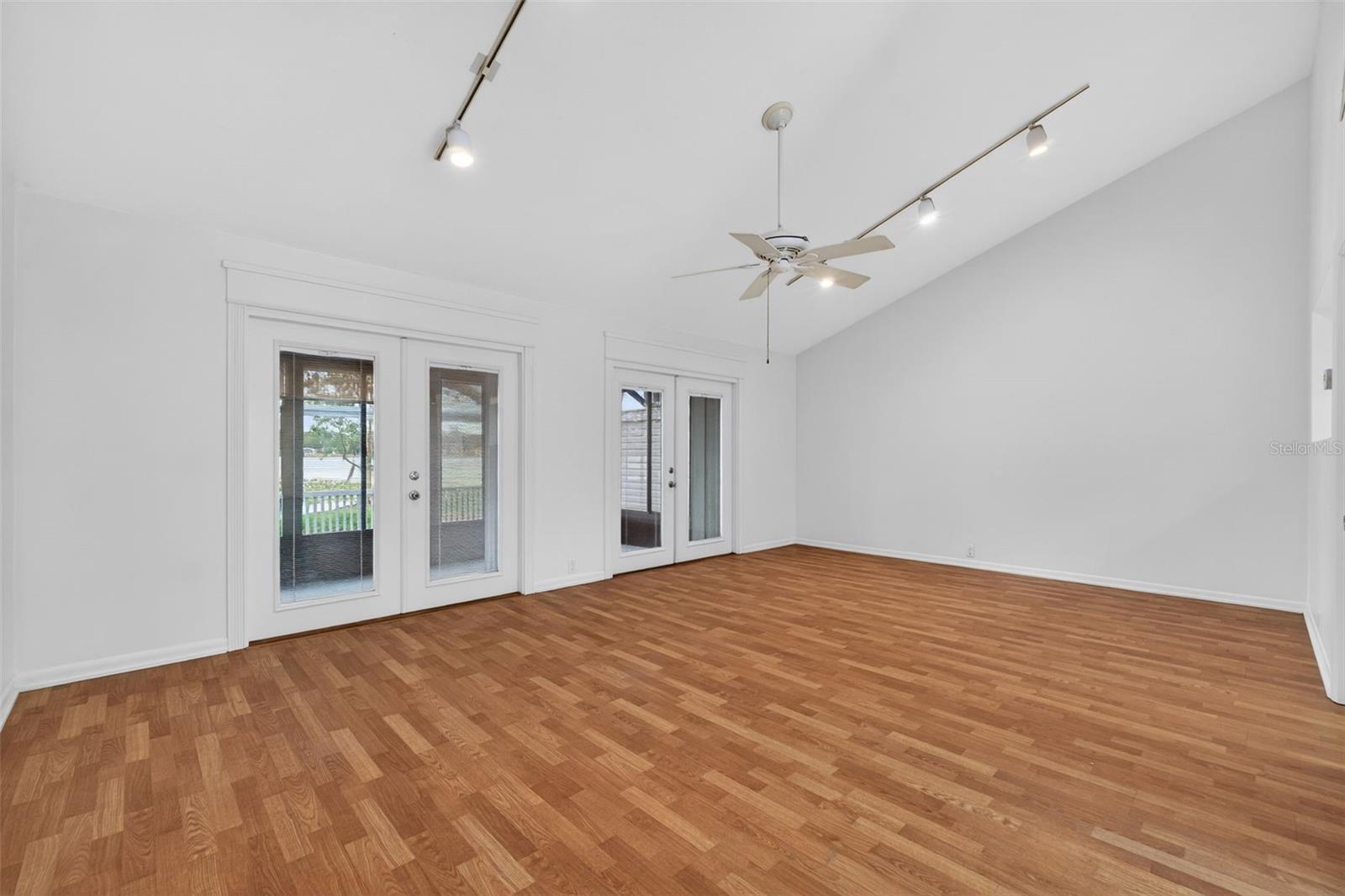 Image 5 of 49 For 1502 Buckeye Road Ne 4