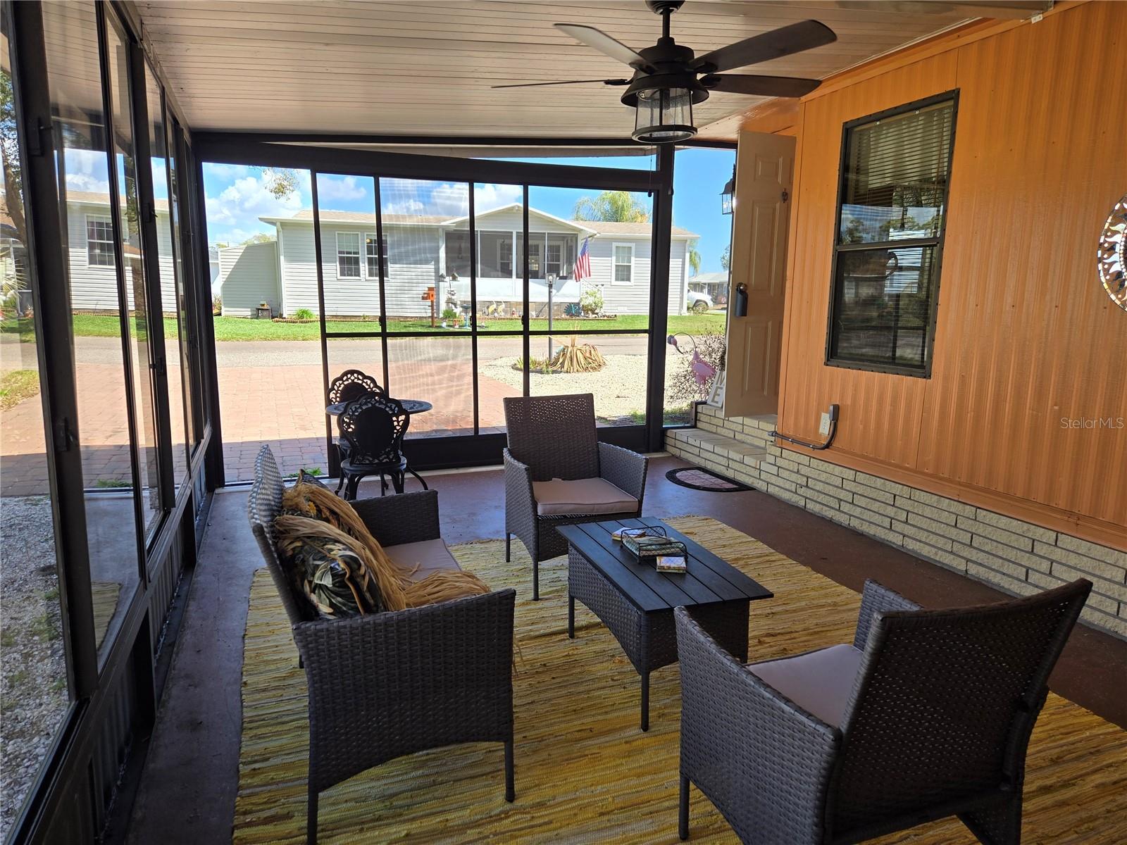 Image 10 of 58 For 7139 Alamanda Boulevard W