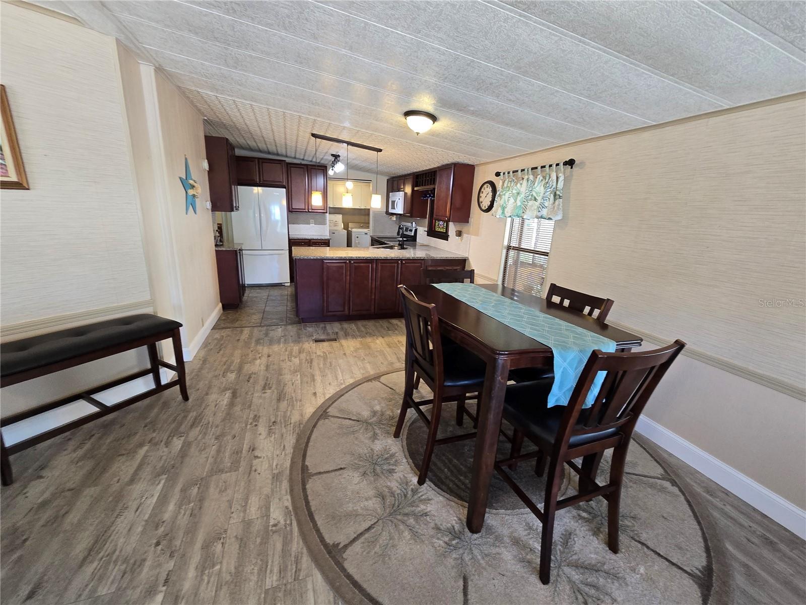 Image 16 of 58 For 7139 Alamanda Boulevard W