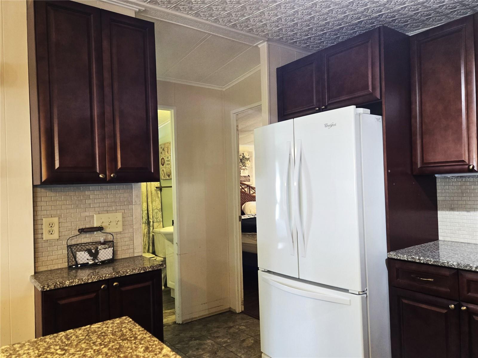 Image 18 of 58 For 7139 Alamanda Boulevard W