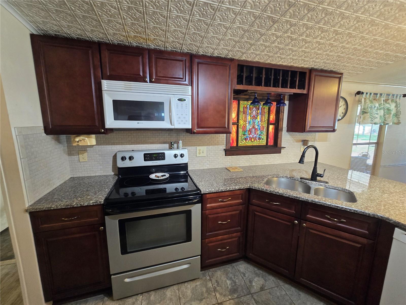 Image 20 of 58 For 7139 Alamanda Boulevard W