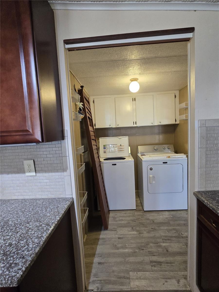 Image 23 of 58 For 7139 Alamanda Boulevard W