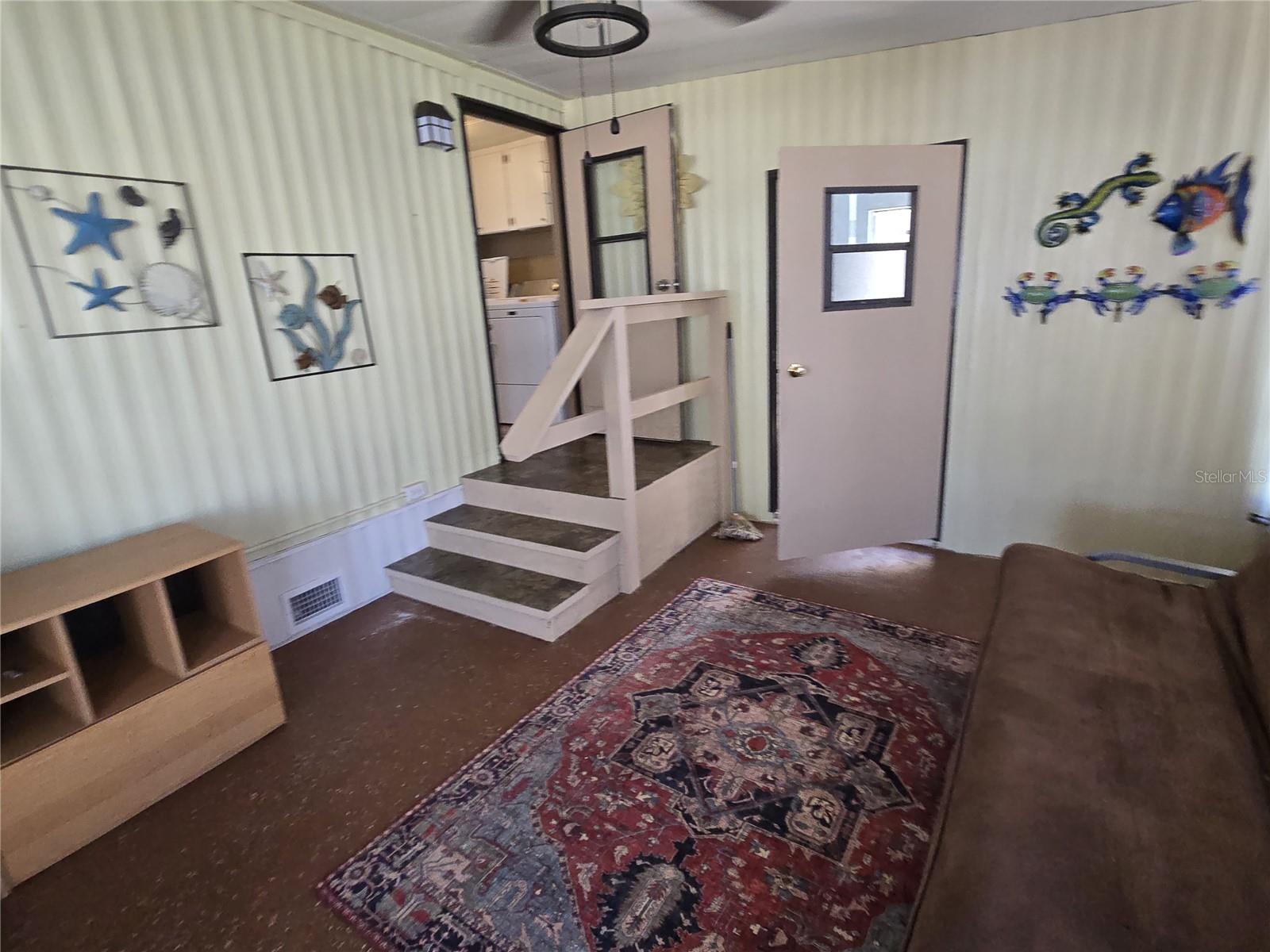 Image 27 of 58 For 7139 Alamanda Boulevard W