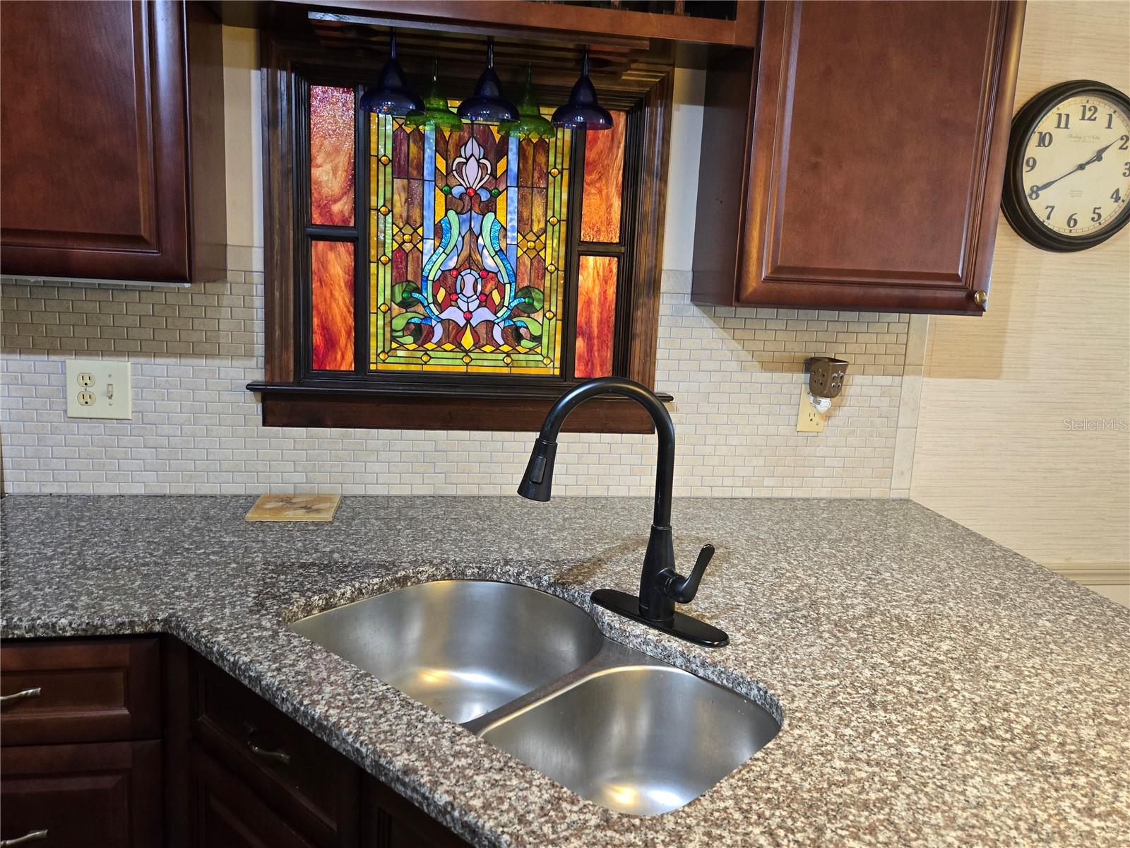 Image 36 of 58 For 7139 Alamanda Boulevard W