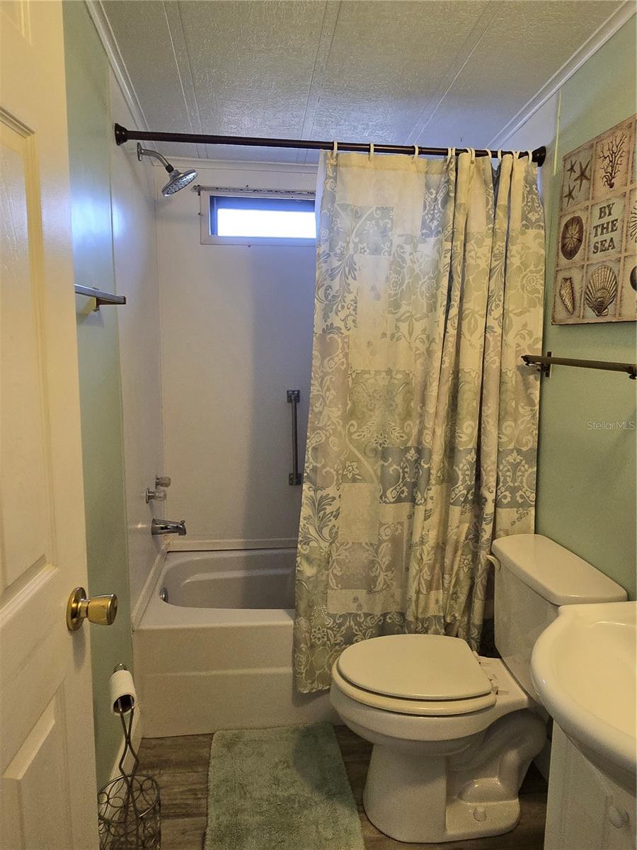 Image 39 of 58 For 7139 Alamanda Boulevard W