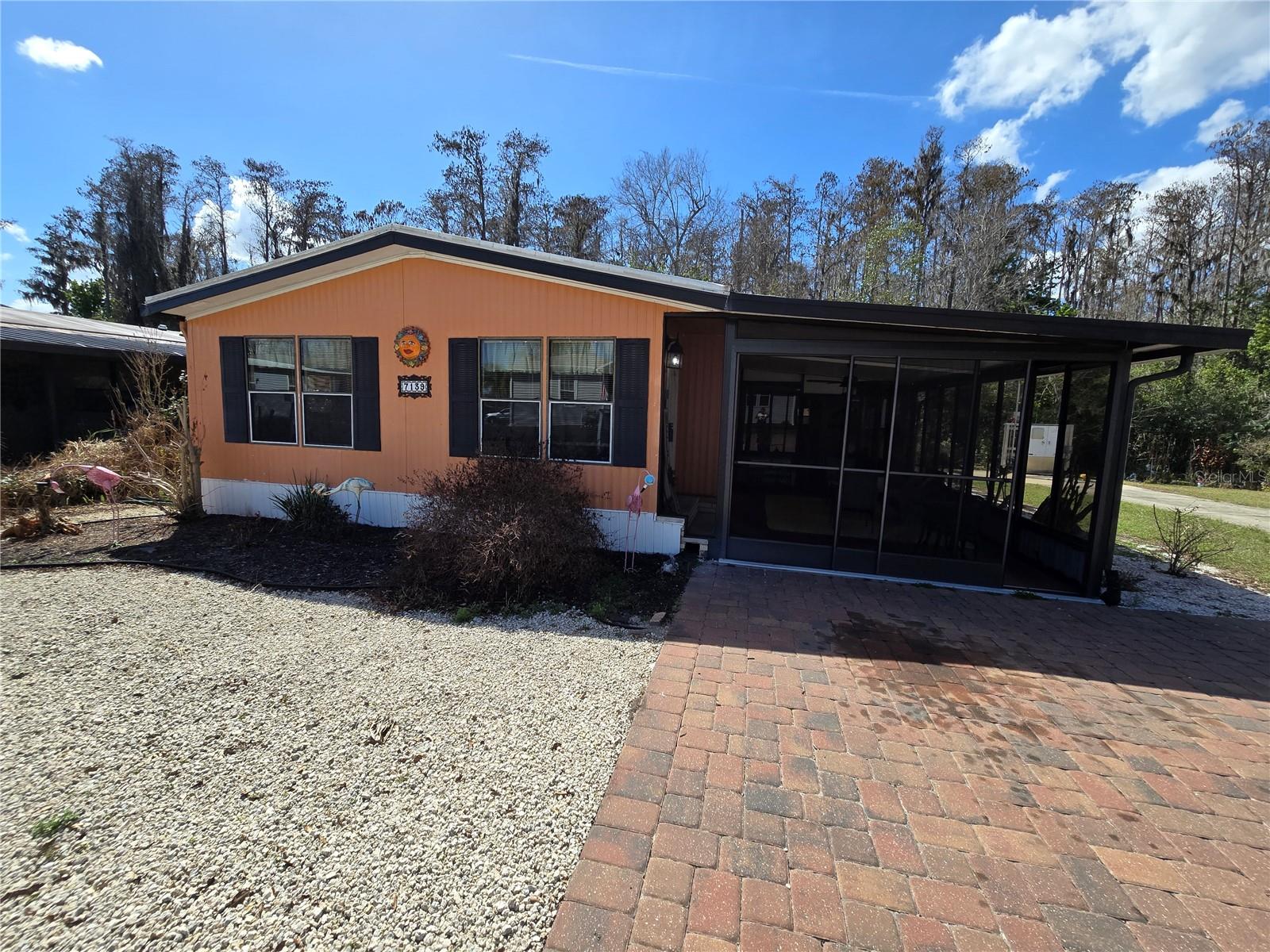 Image 4 of 58 For 7139 Alamanda Boulevard W