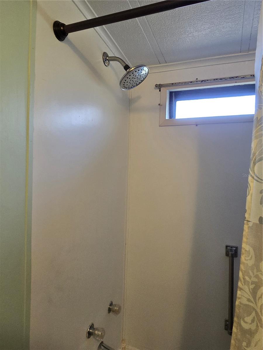 Image 40 of 58 For 7139 Alamanda Boulevard W