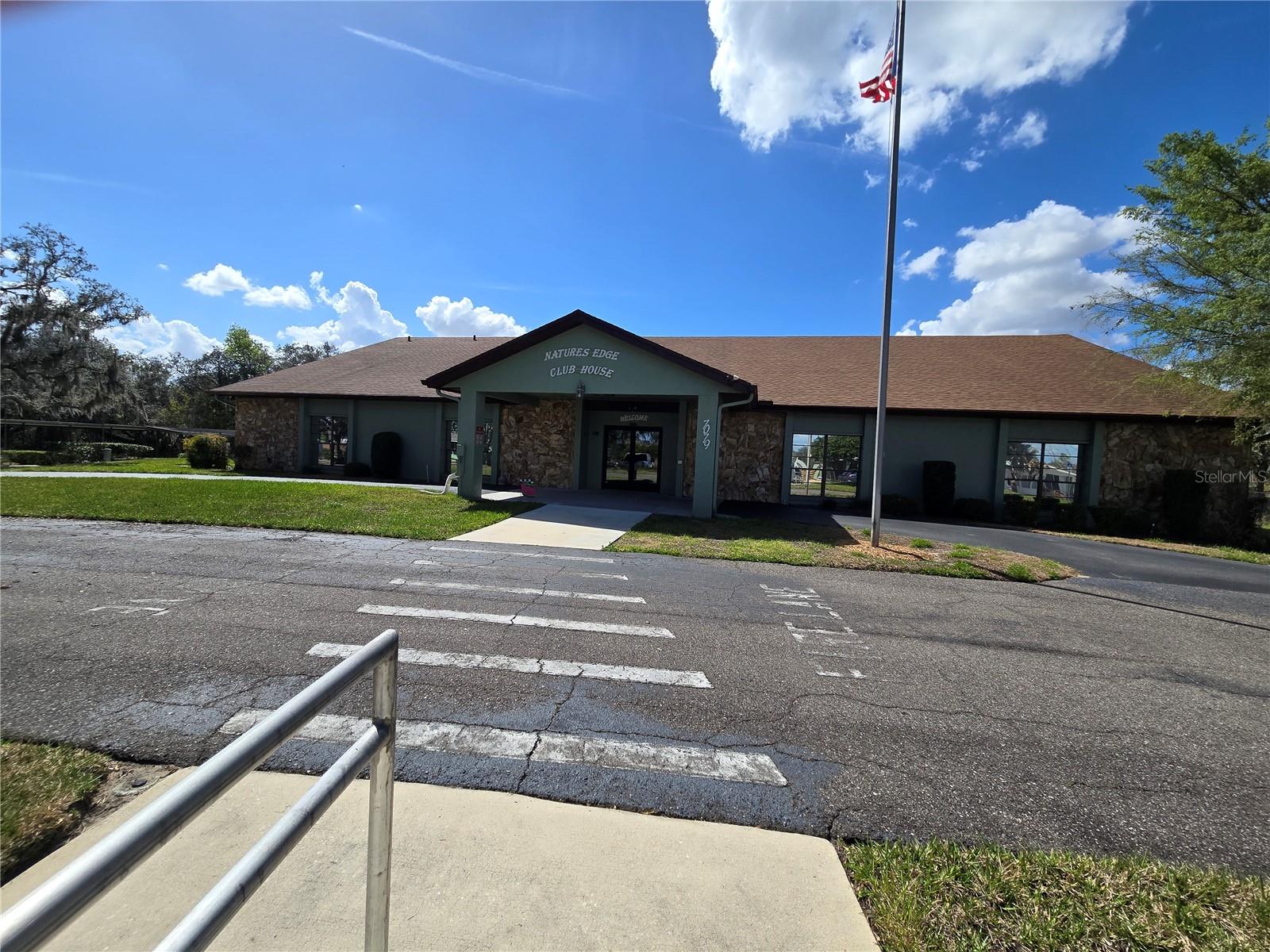 Image 54 of 58 For 7139 Alamanda Boulevard W