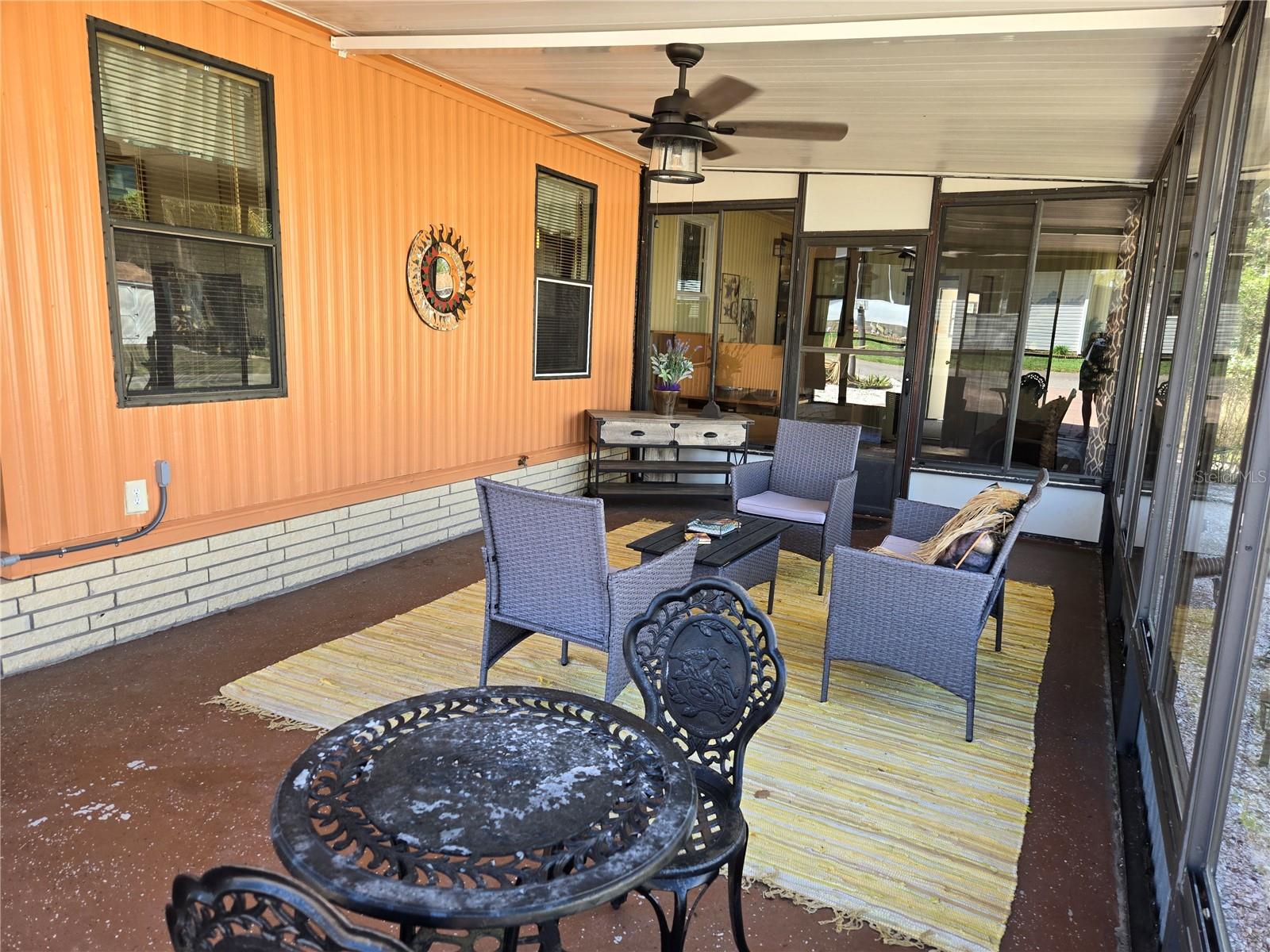 Image 9 of 58 For 7139 Alamanda Boulevard W