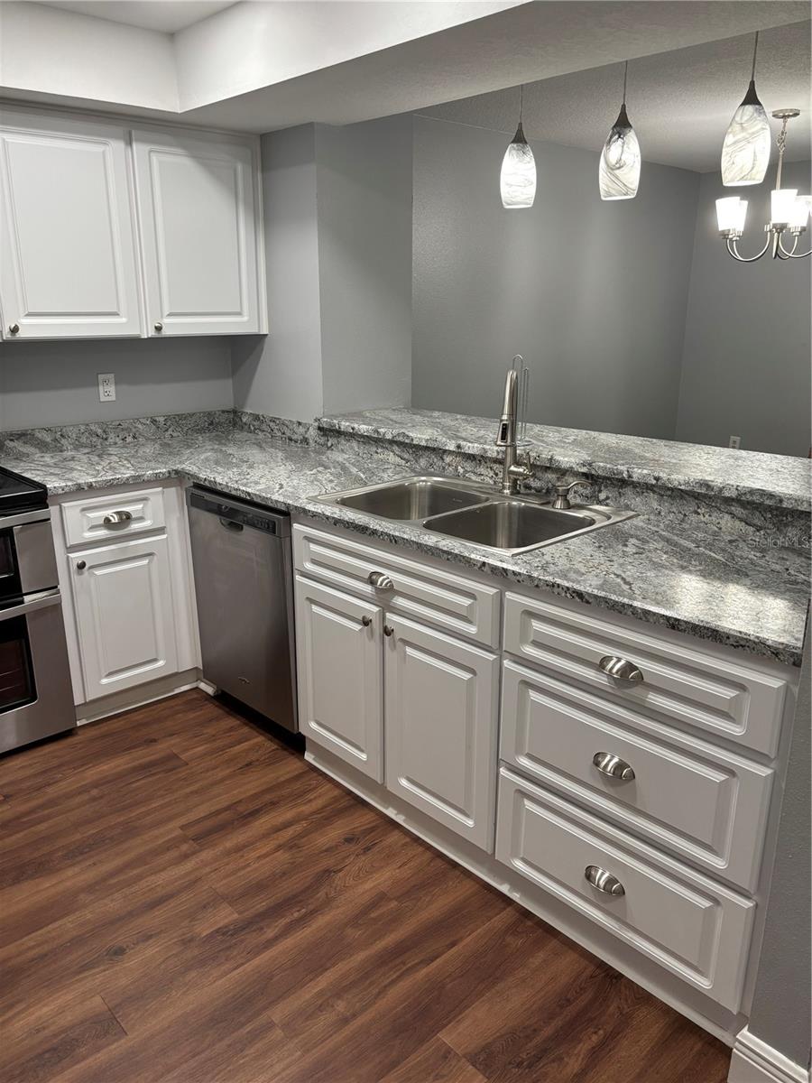 Image 11 of 41 For 2500 21st Street Nw 31