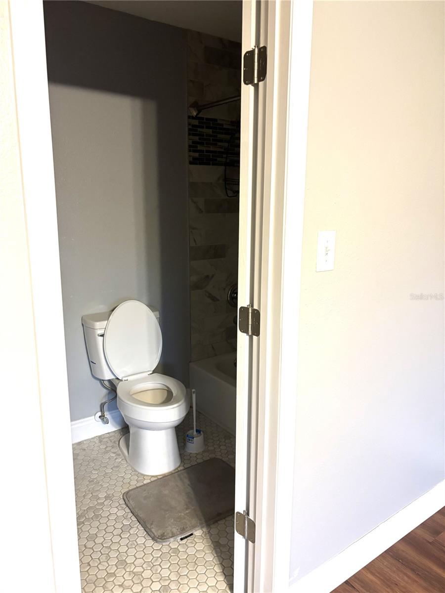 Image 20 of 41 For 2500 21st Street Nw 31