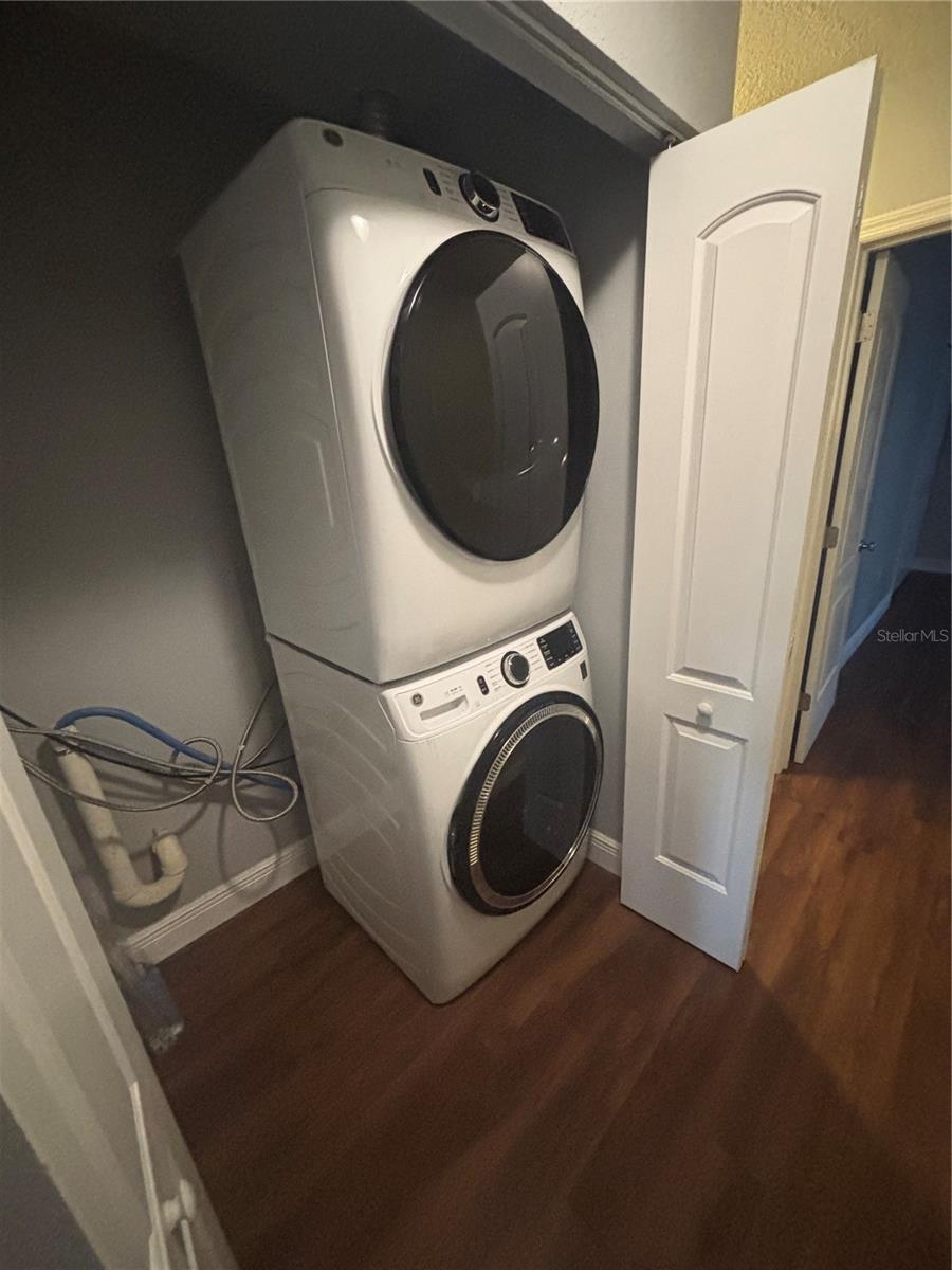 Image 26 of 41 For 2500 21st Street Nw 31