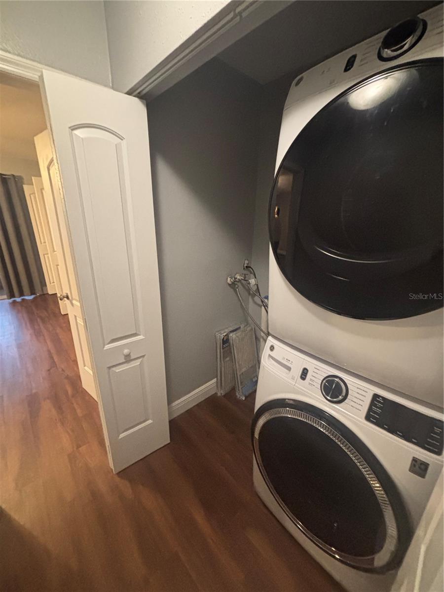 Image 27 of 41 For 2500 21st Street Nw 31