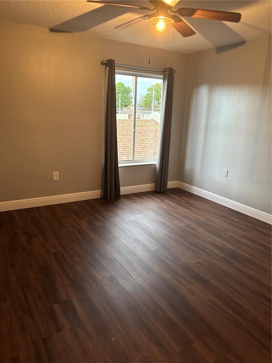 Image 29 of 41 For 2500 21st Street Nw 31