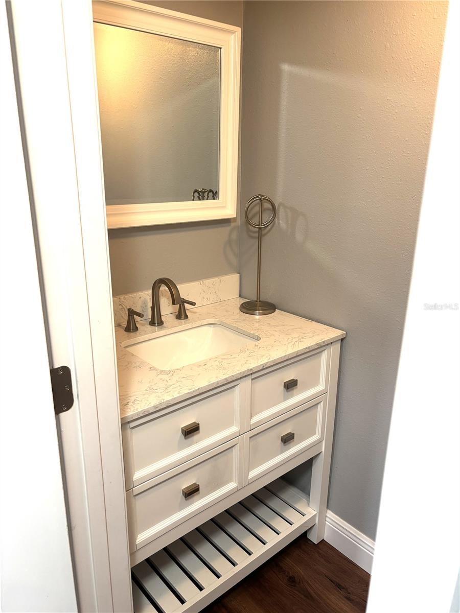 Image 7 of 41 For 2500 21st Street Nw 31