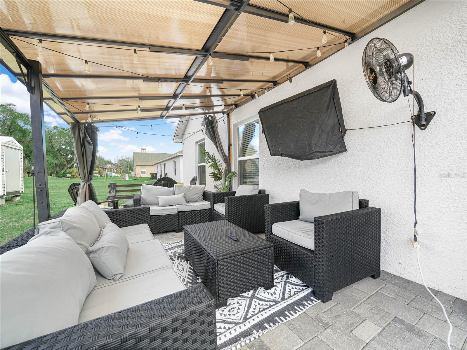 Image 31 of 42 For 266 Lake Avenue