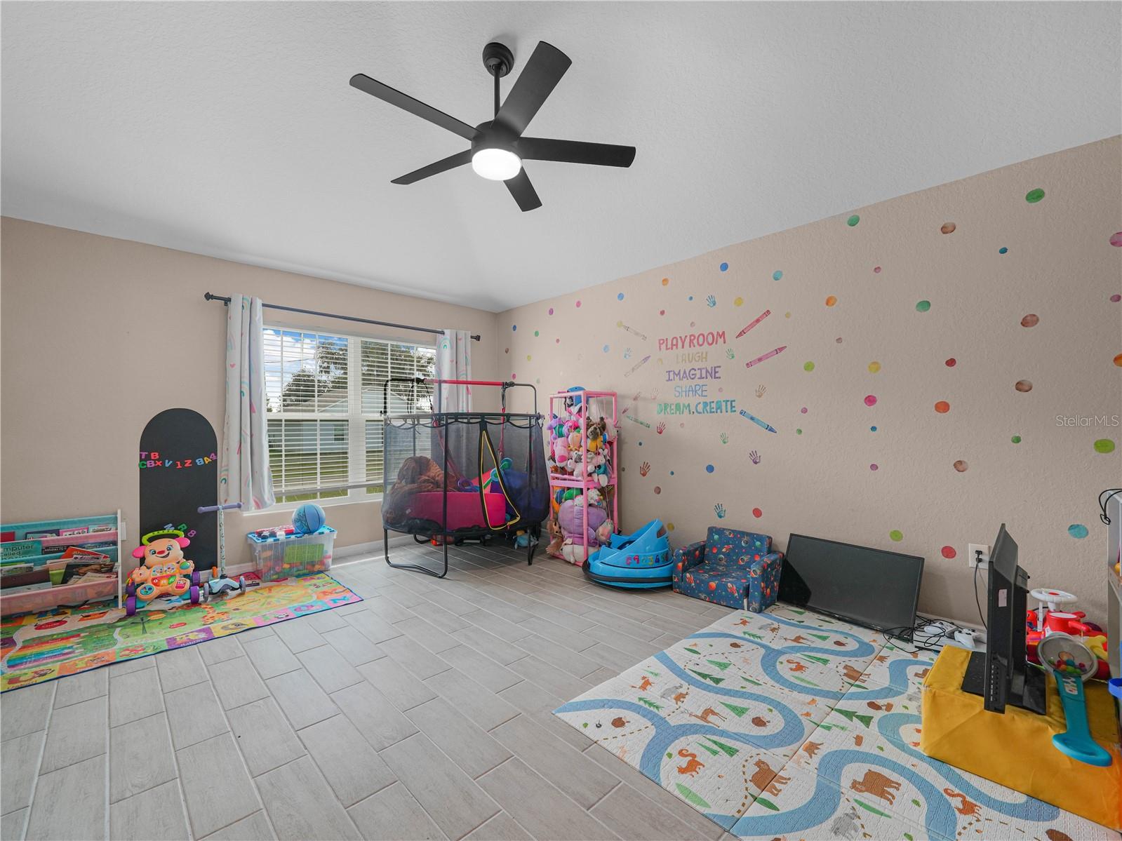 Image 6 of 42 For 266 Lake Avenue