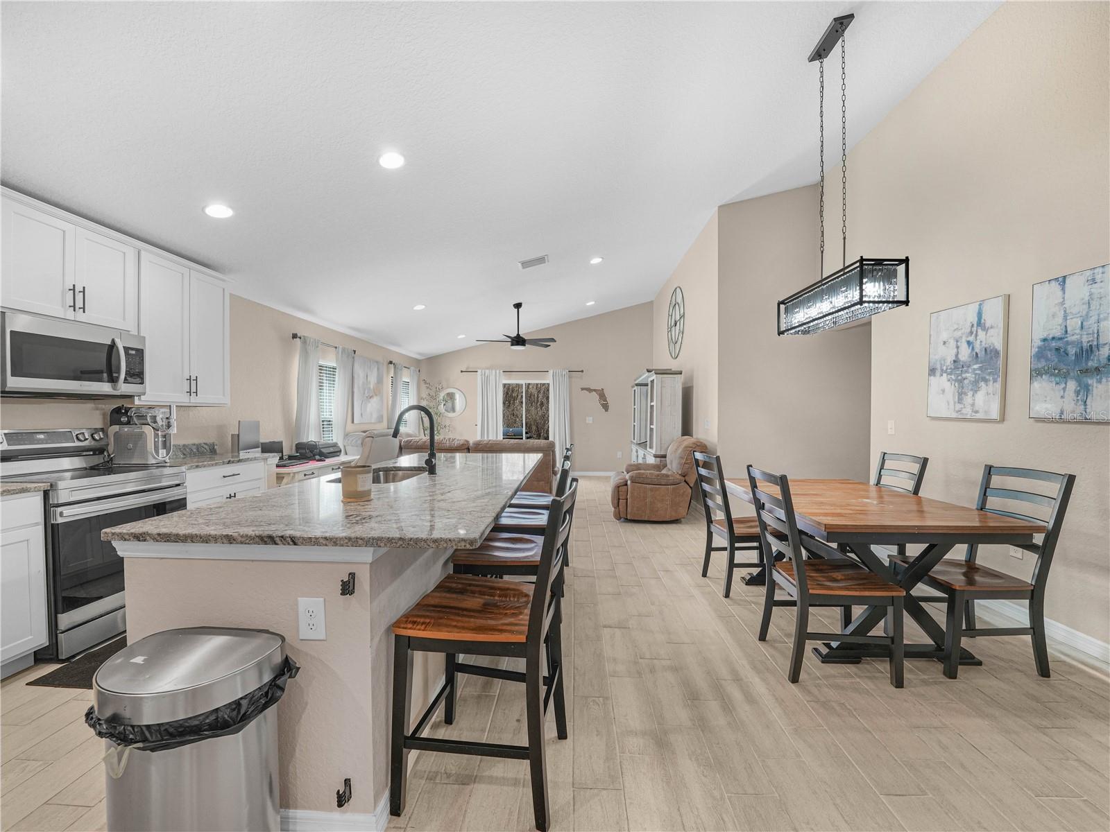 Image 8 of 42 For 266 Lake Avenue