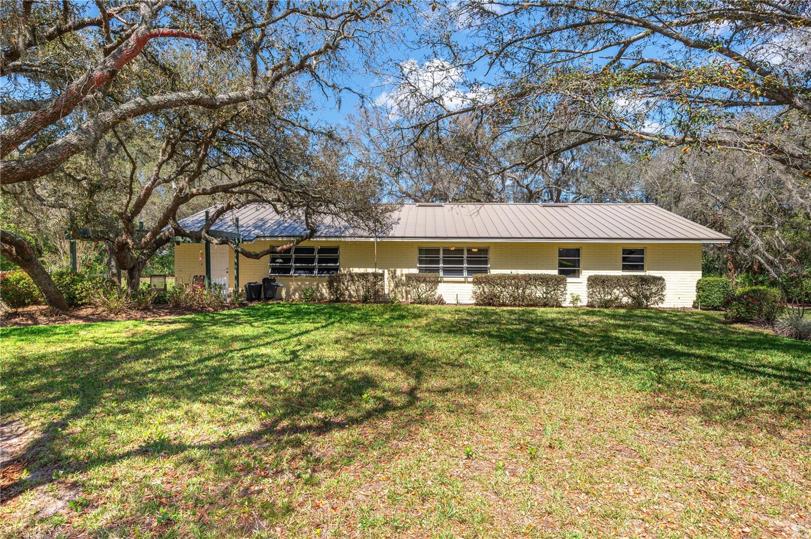 Image 10 of 43 For 41 Spring Lane