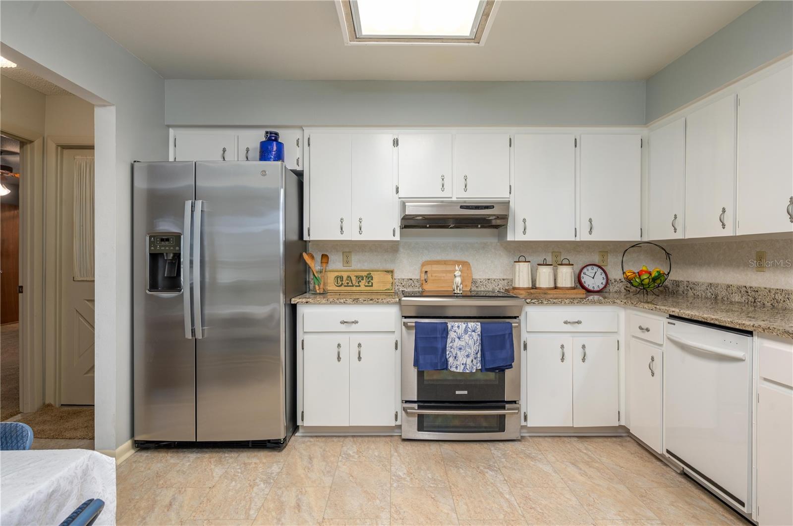 Image 20 of 43 For 41 Spring Lane