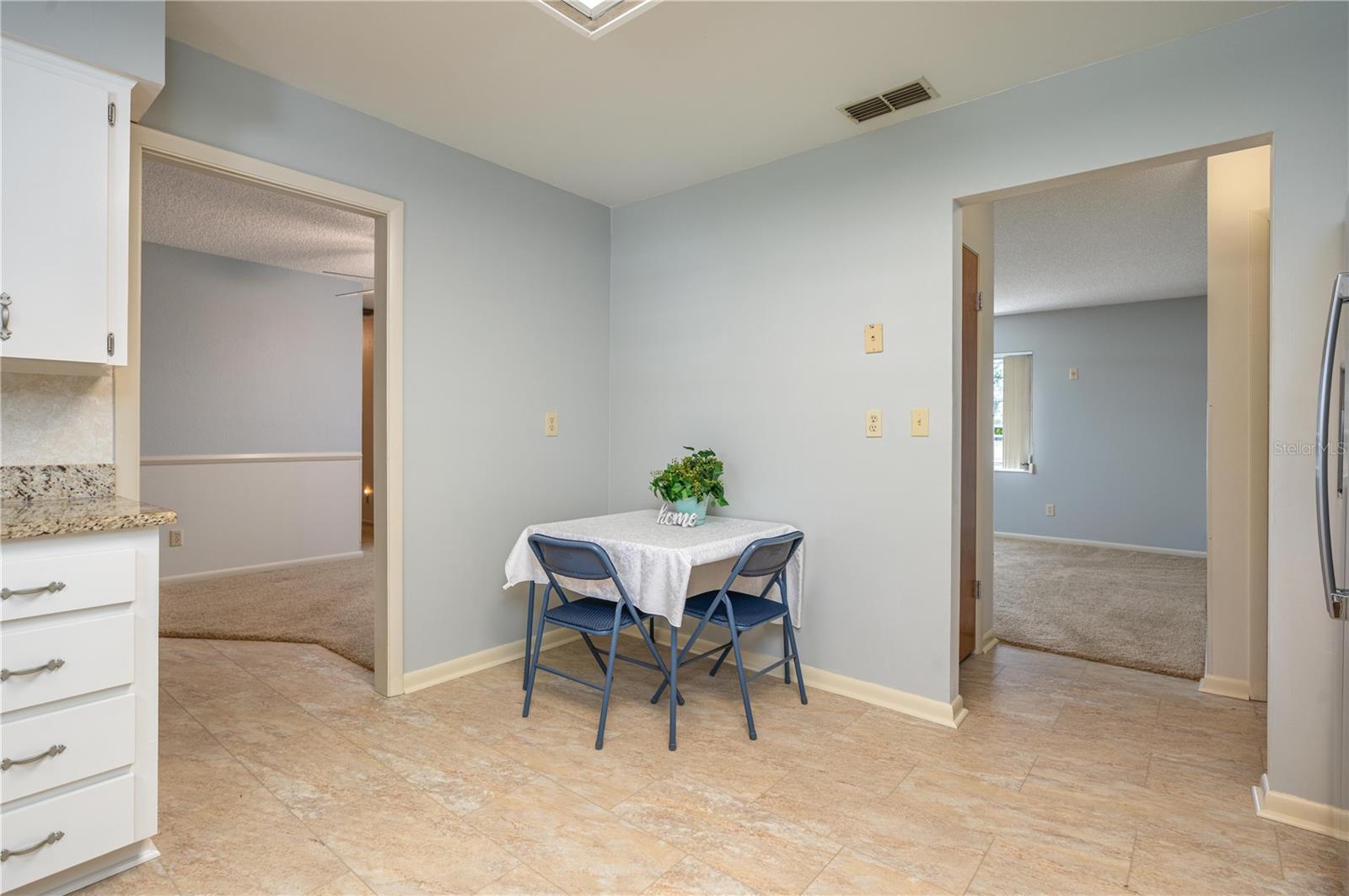 Image 21 of 43 For 41 Spring Lane