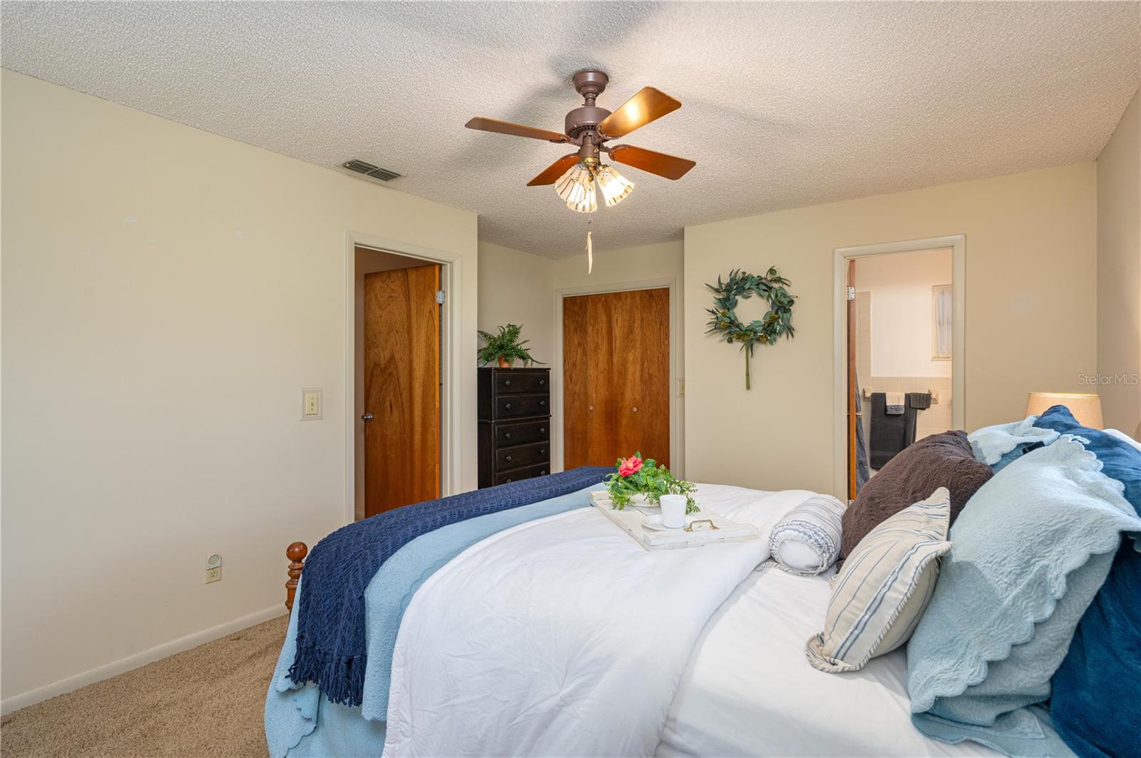 Image 23 of 43 For 41 Spring Lane