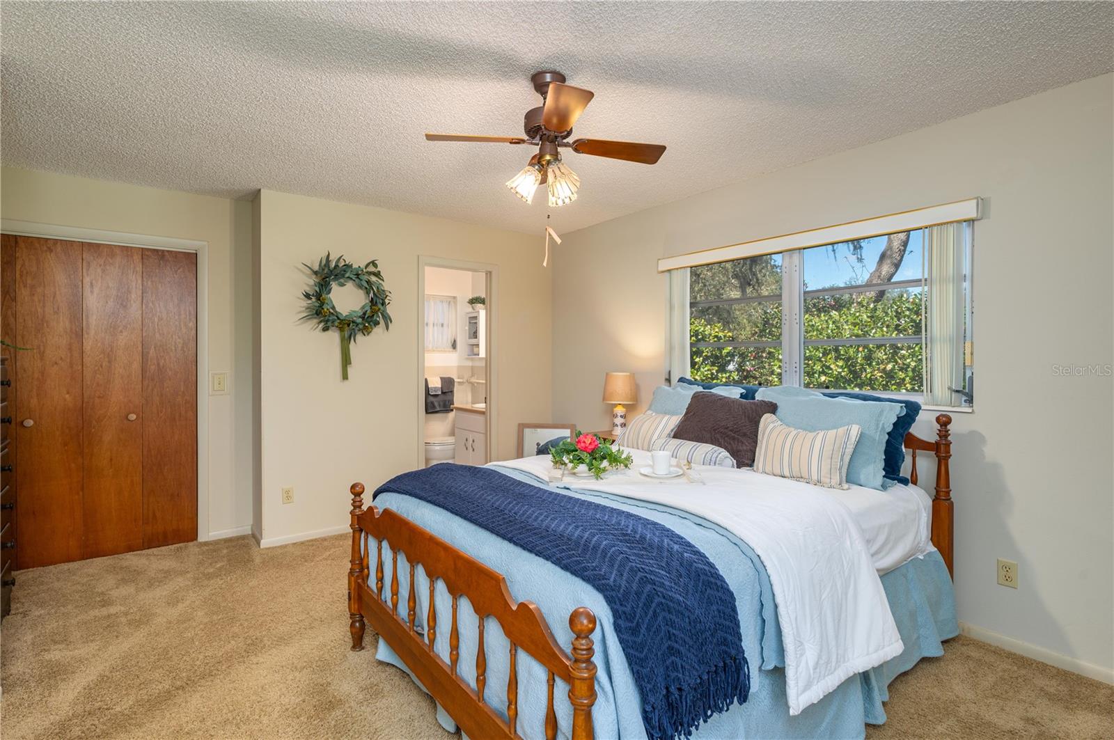 Image 24 of 43 For 41 Spring Lane