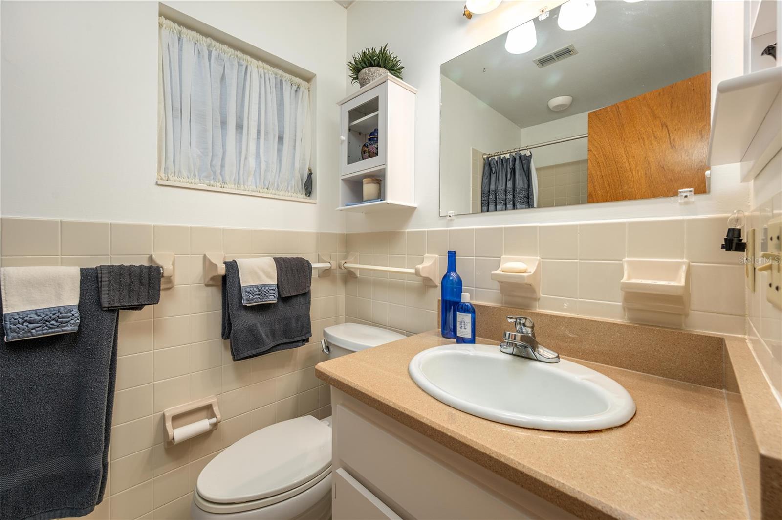 Image 25 of 43 For 41 Spring Lane