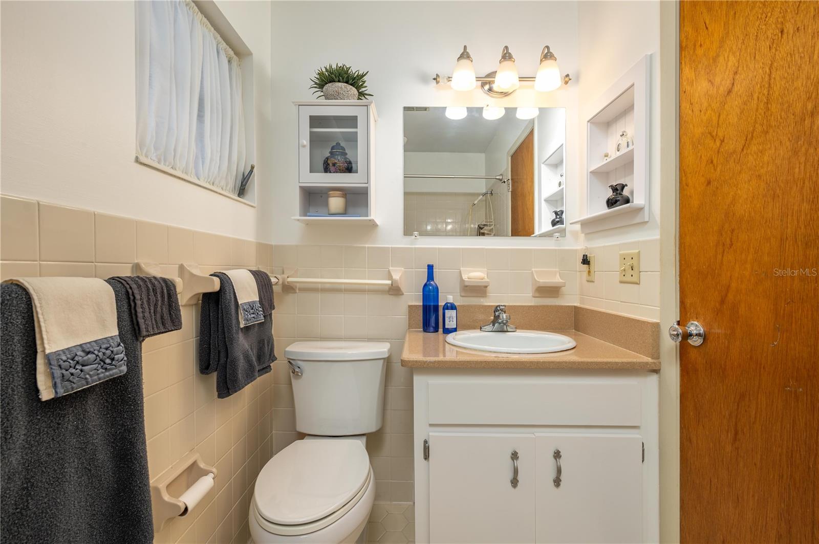 Image 26 of 43 For 41 Spring Lane