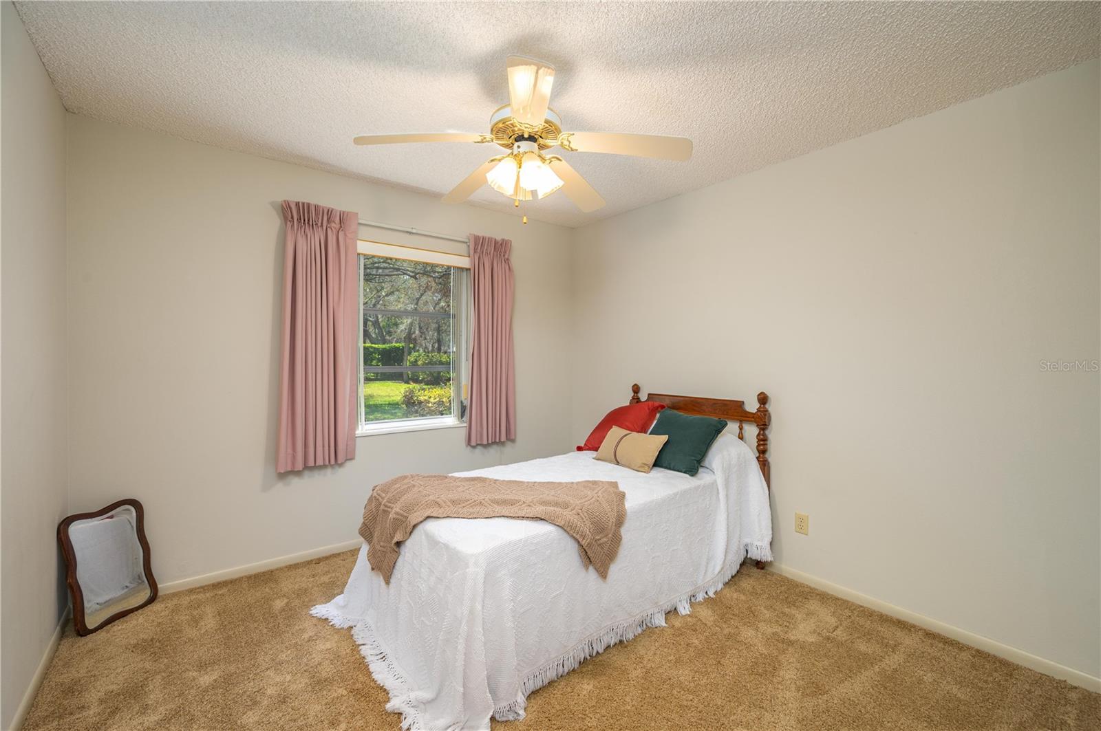 Image 28 of 43 For 41 Spring Lane