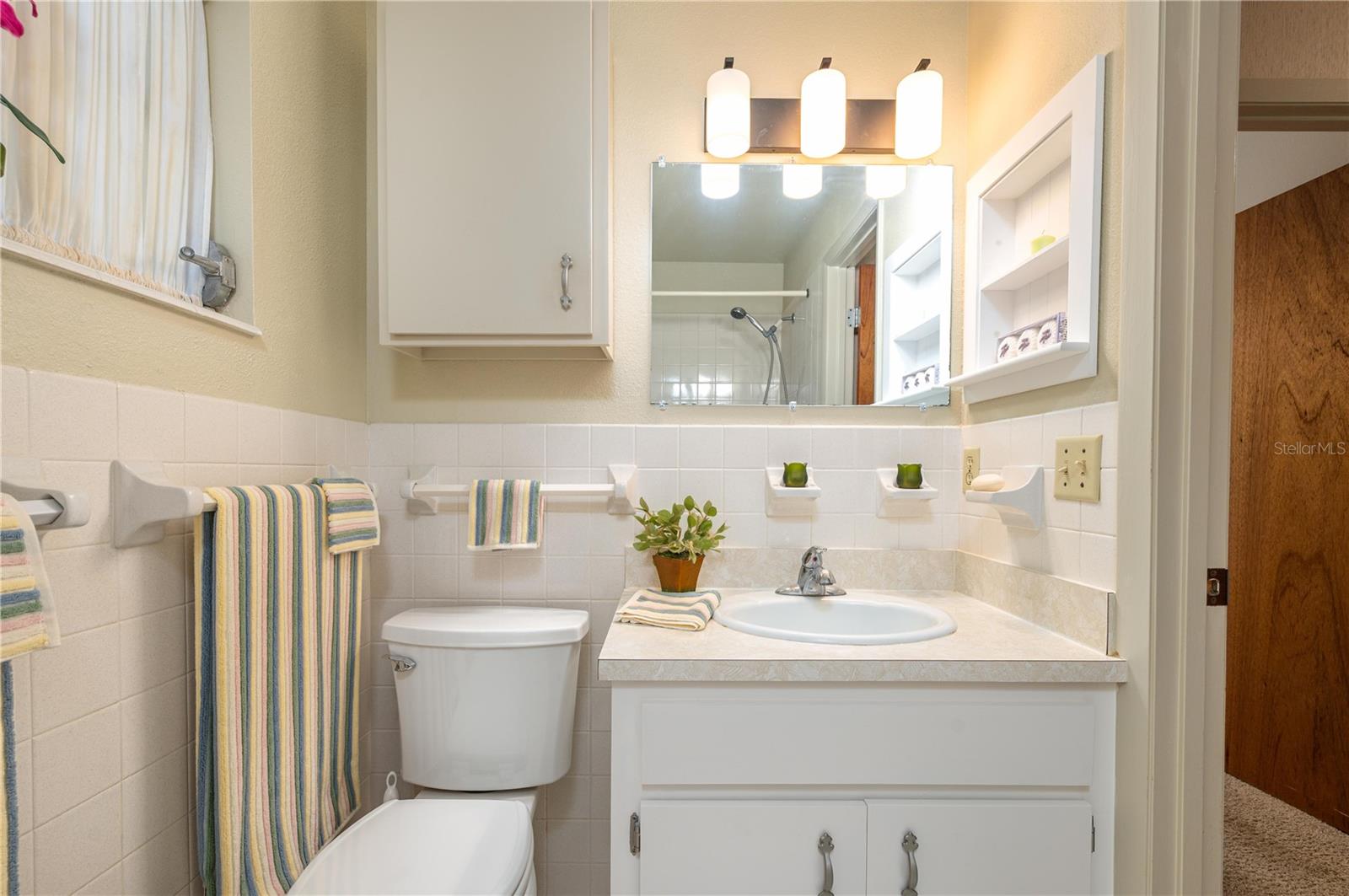 Image 31 of 43 For 41 Spring Lane