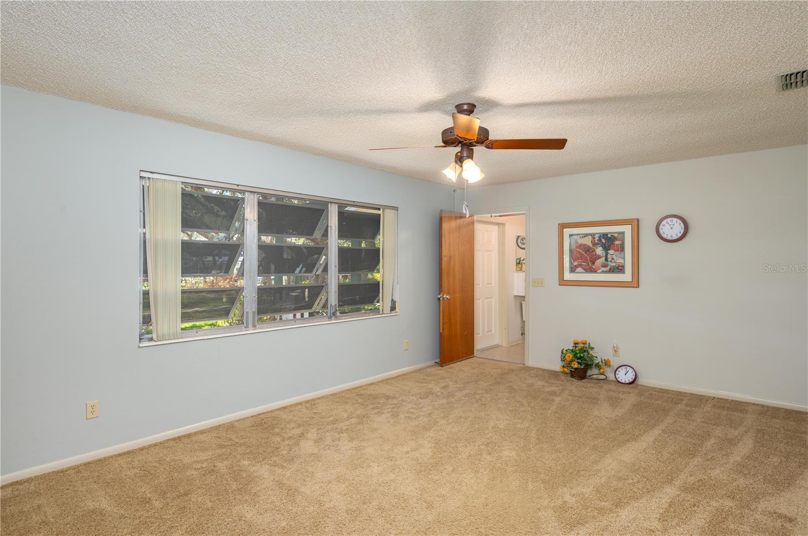 Image 35 of 43 For 41 Spring Lane