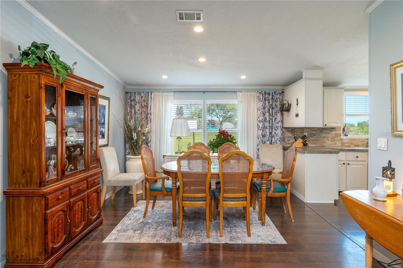 Image 13 of 42 For 8236 Lake Lowery Road