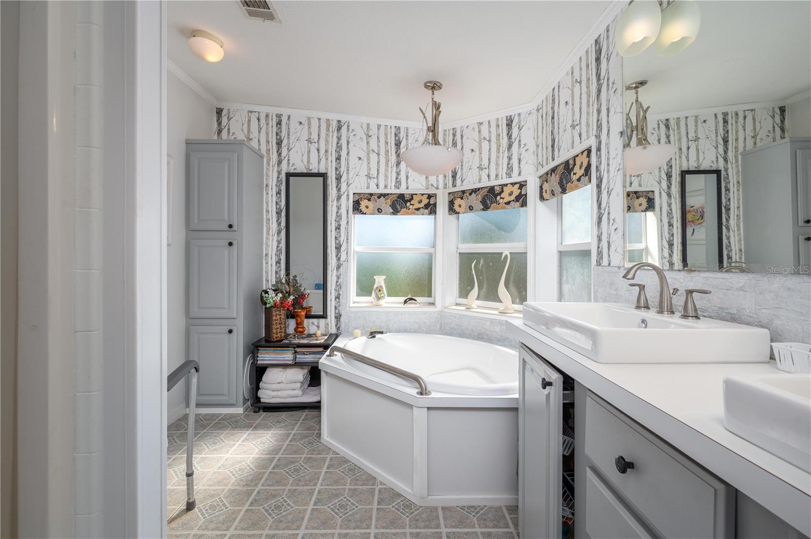 Image 24 of 42 For 8236 Lake Lowery Road