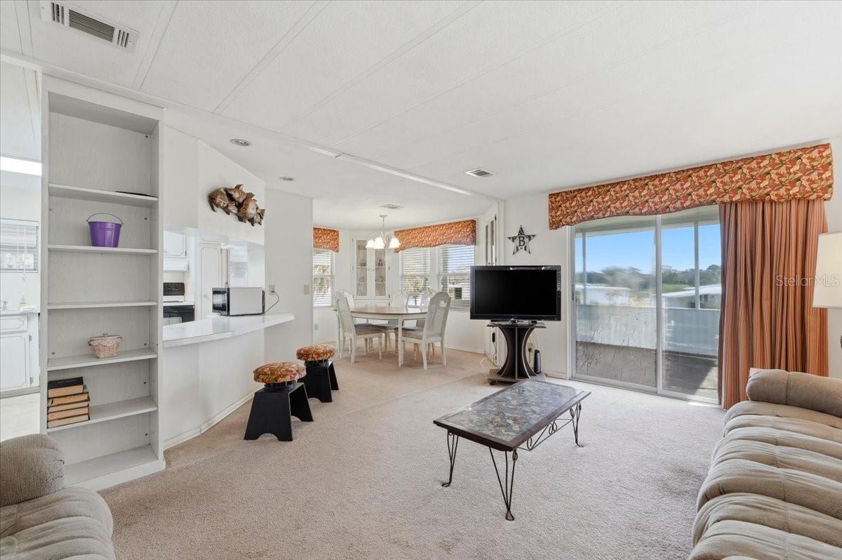 Image 11 of 42 For 41 Woodland Circle