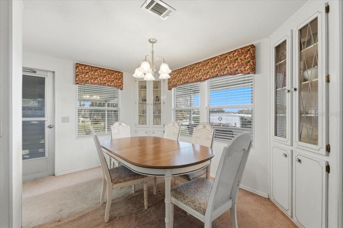 Image 12 of 42 For 41 Woodland Circle