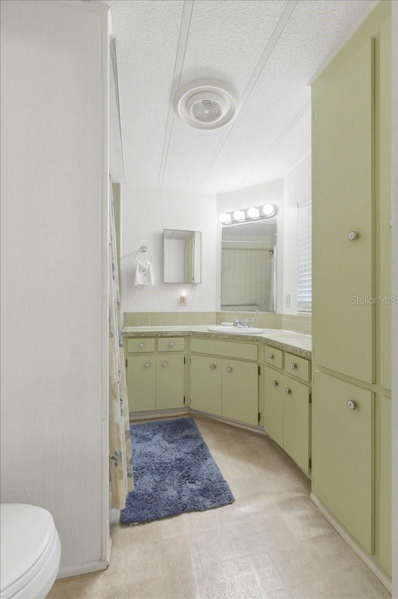 Image 23 of 42 For 41 Woodland Circle