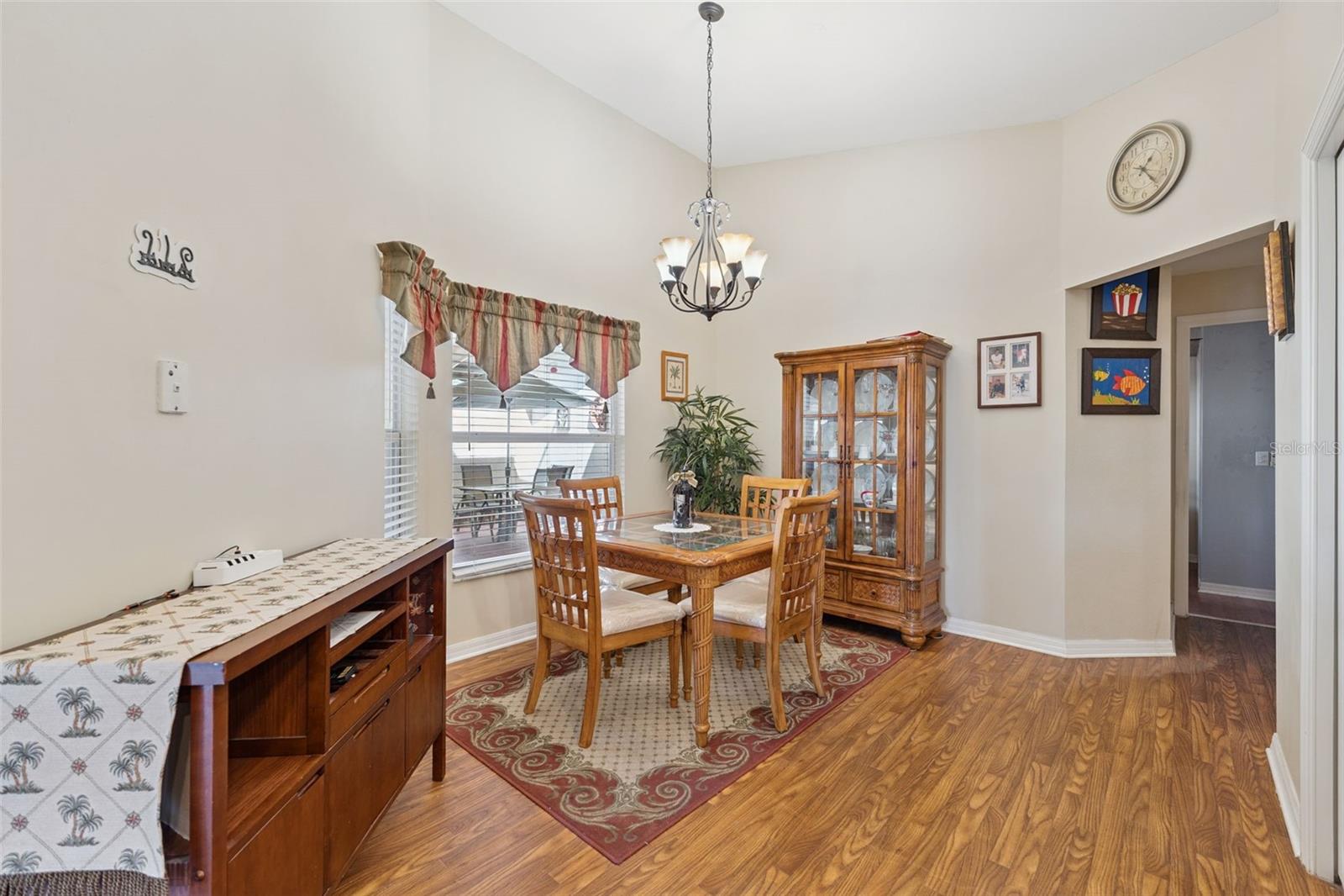 Image 10 of 49 For 304 Lake Suzanne Drive