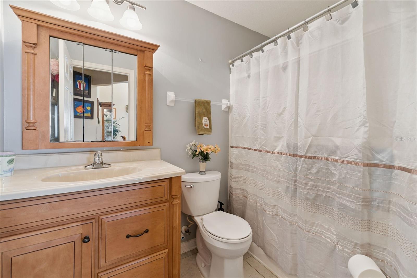 Image 17 of 49 For 304 Lake Suzanne Drive