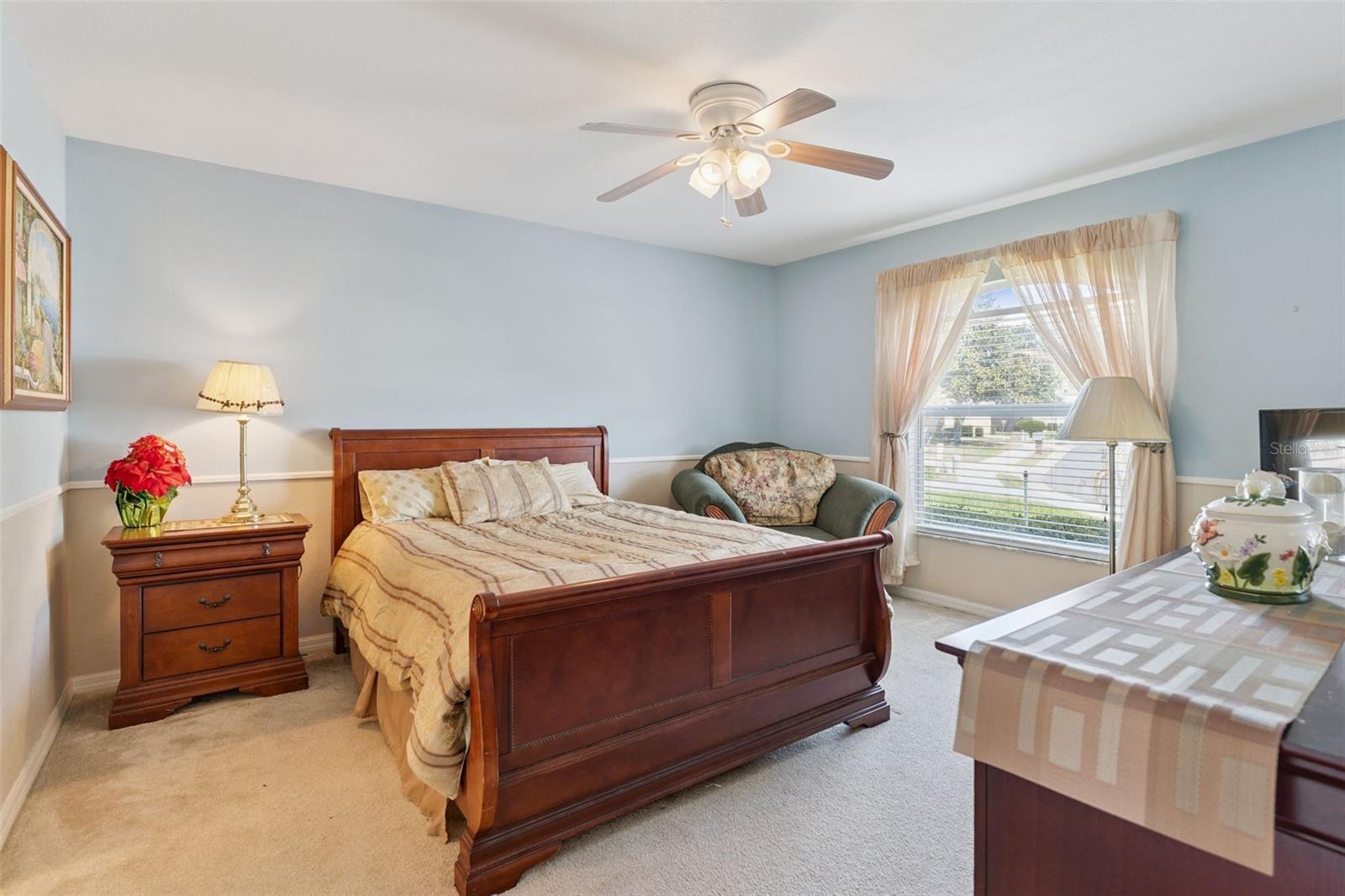 Image 18 of 49 For 304 Lake Suzanne Drive