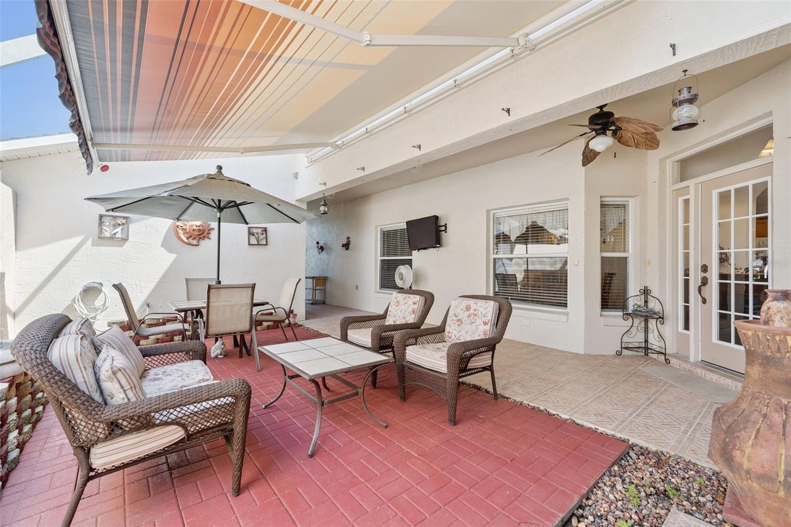 Image 22 of 49 For 304 Lake Suzanne Drive