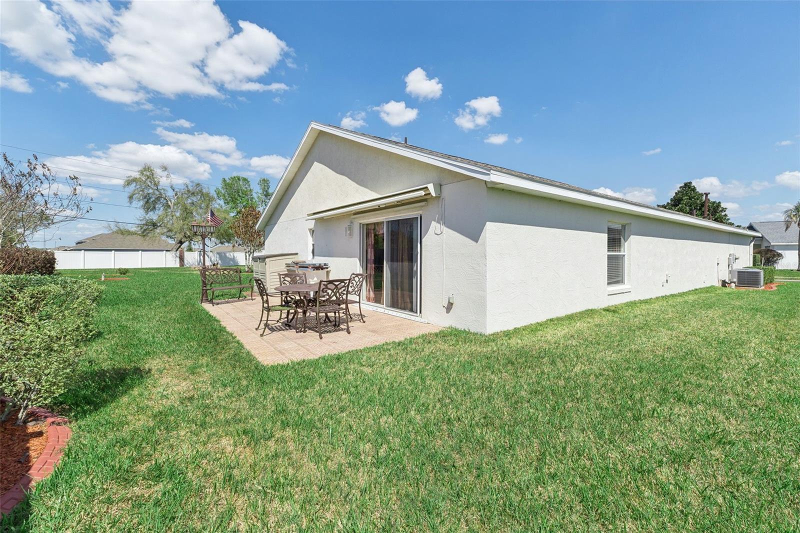 Image 28 of 49 For 304 Lake Suzanne Drive