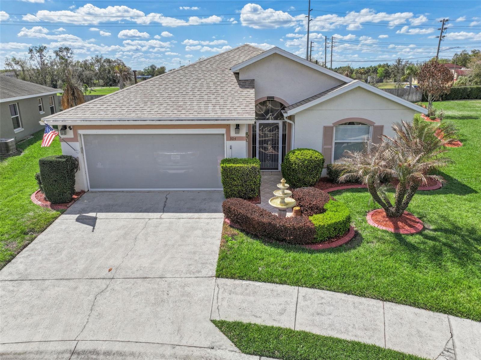 Image 29 of 49 For 304 Lake Suzanne Drive