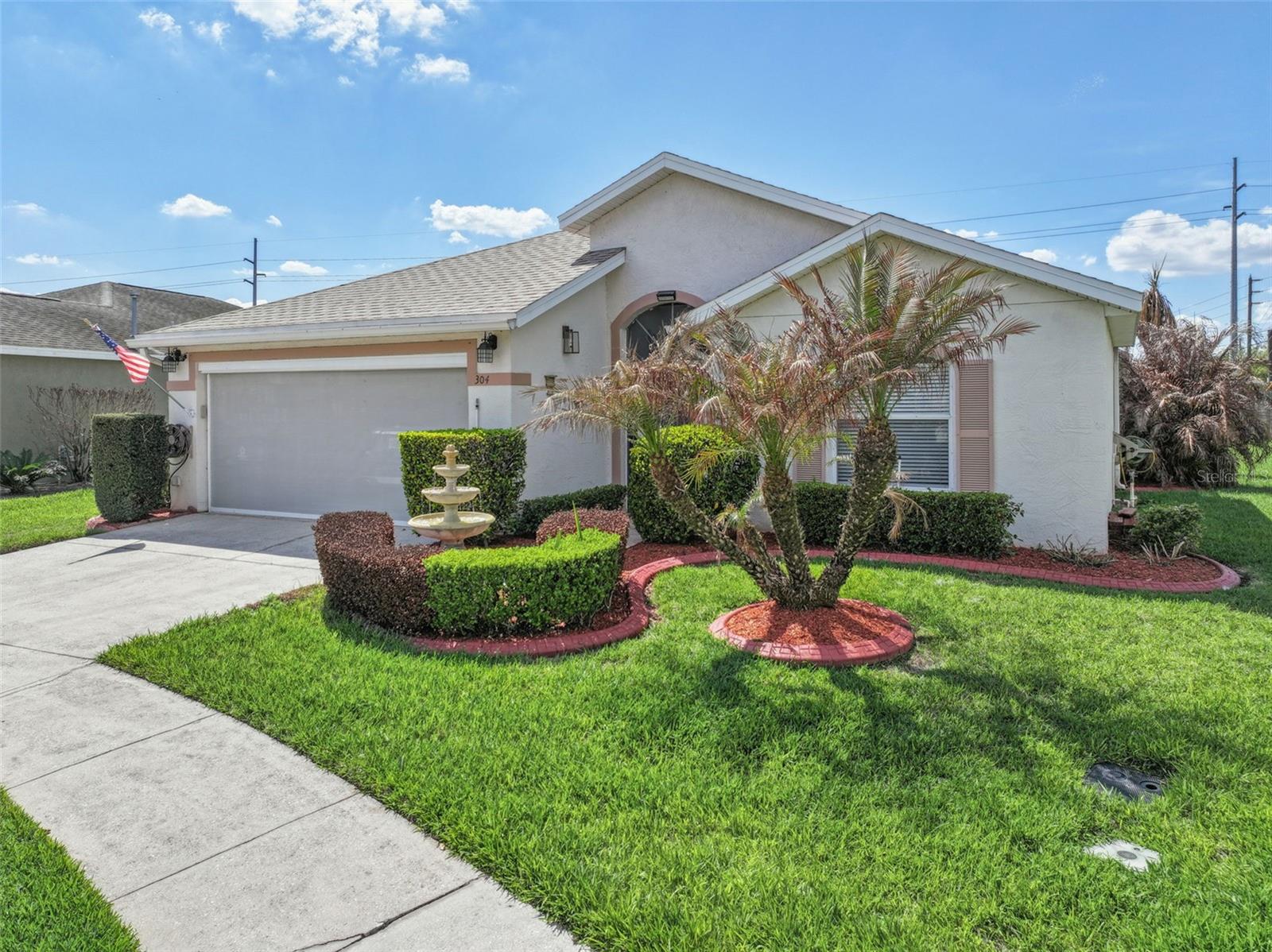 Image 3 of 49 For 304 Lake Suzanne Drive