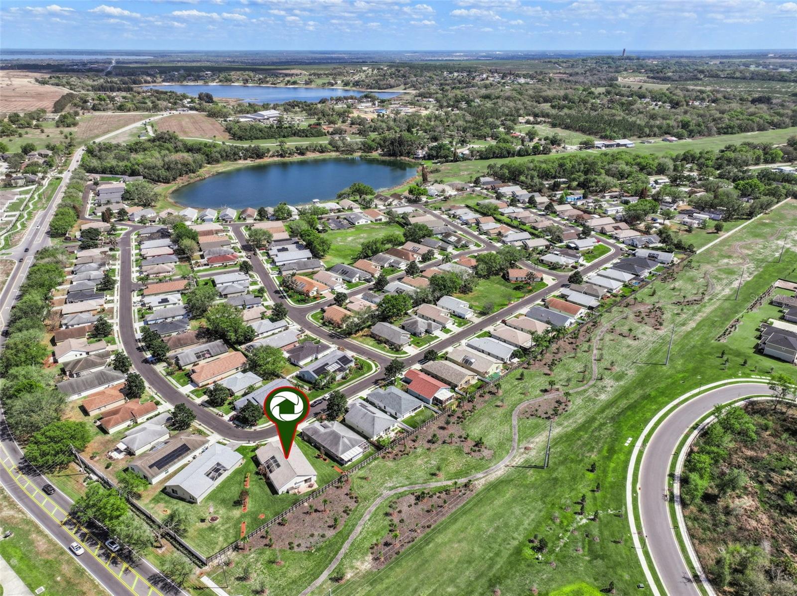 Image 32 of 49 For 304 Lake Suzanne Drive