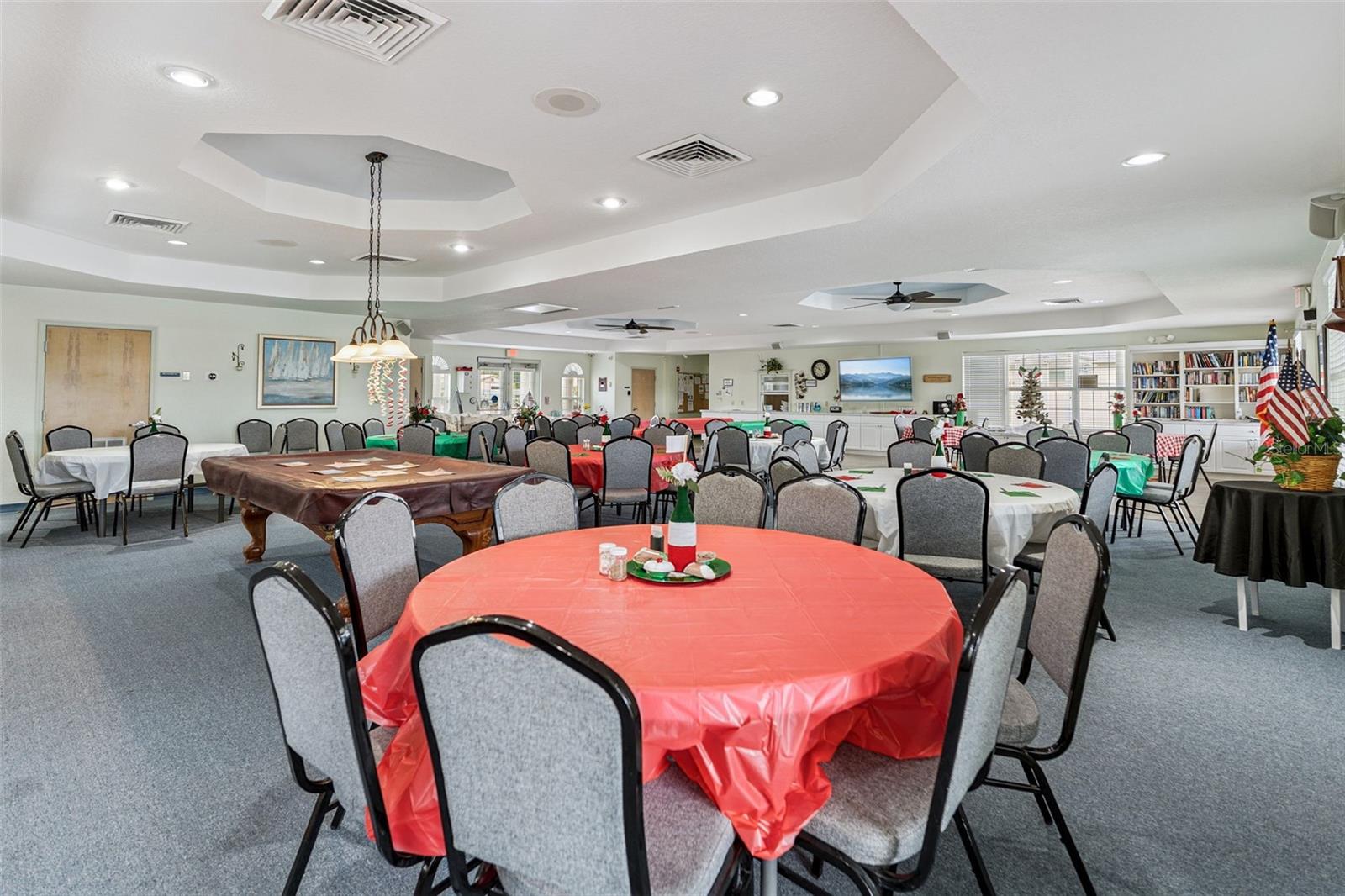 Image 42 of 49 For 304 Lake Suzanne Drive