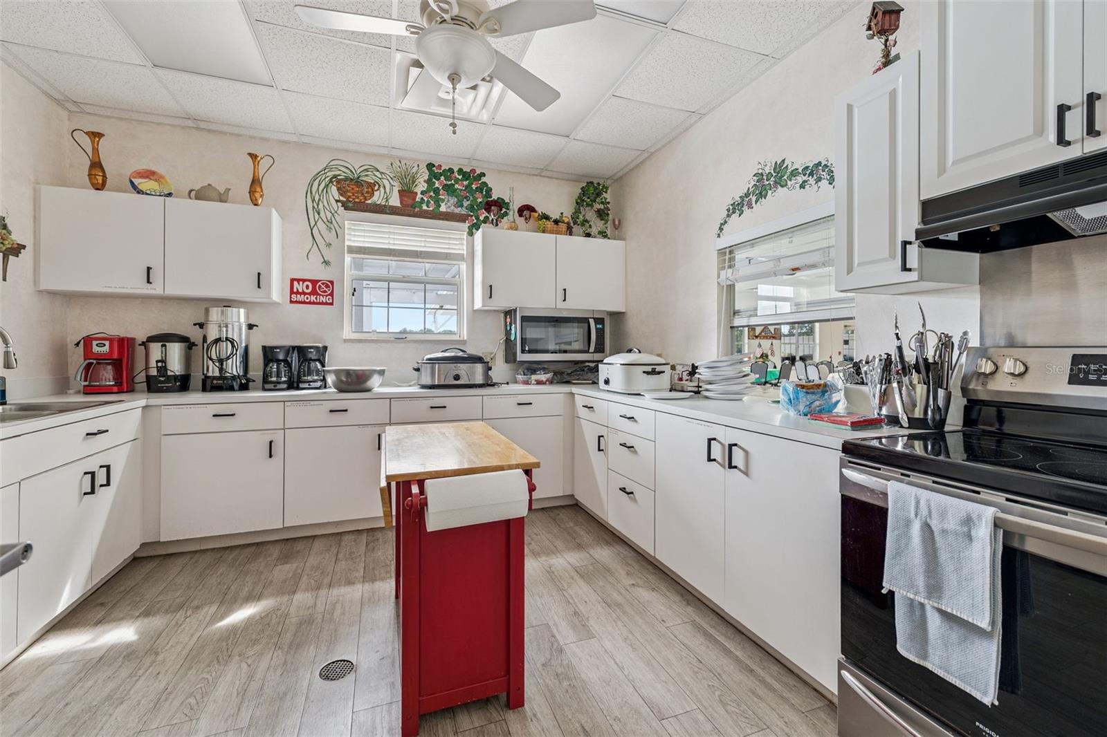 Image 44 of 49 For 304 Lake Suzanne Drive