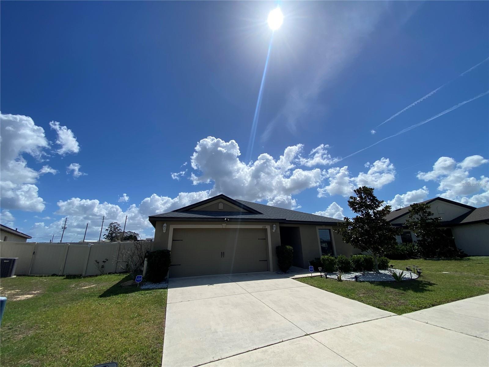 Image 2 of 68 For 1919 Amber Sweet Circle